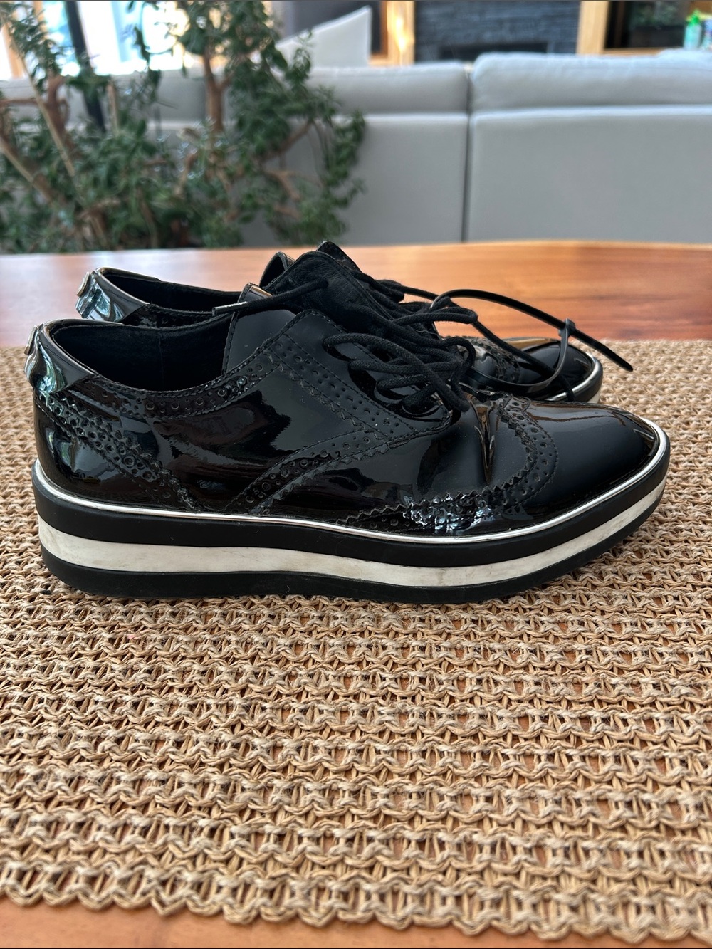 Wishbone Diana Patent Black Leather Platform Shoes women’s sz 8